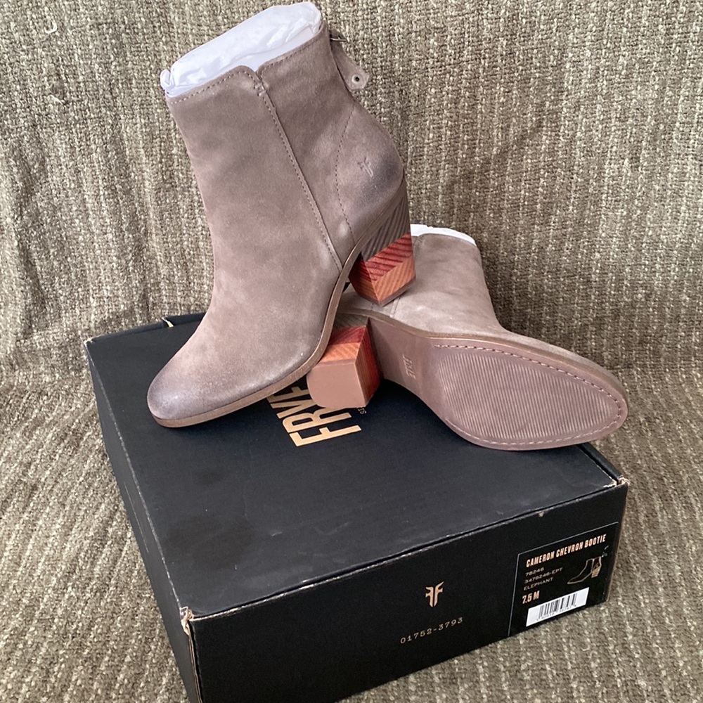 Frye Cameron Chevron bootie, 7.5, Grey/Elephant